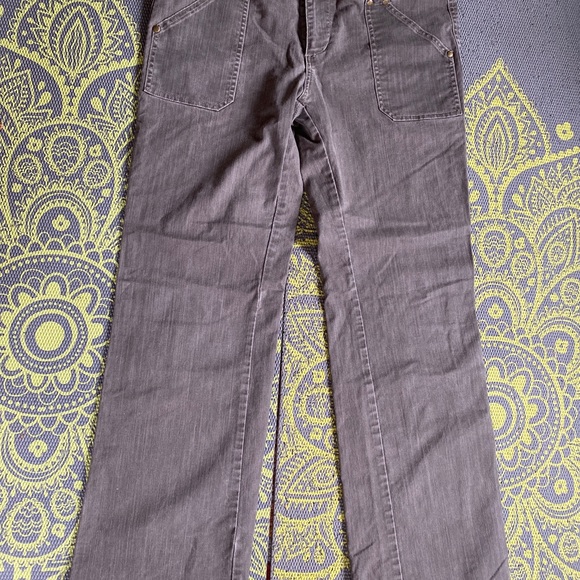 Kuhl pants jeans women’s brown gray mushroom NWOT back pockets flair size 8 10 - Picture 2 of 12